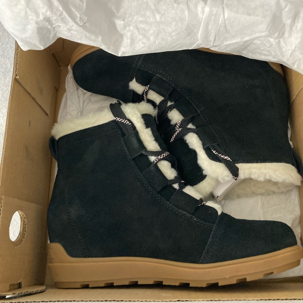 Sorel Evie ll new in box - Picture 7 of 7